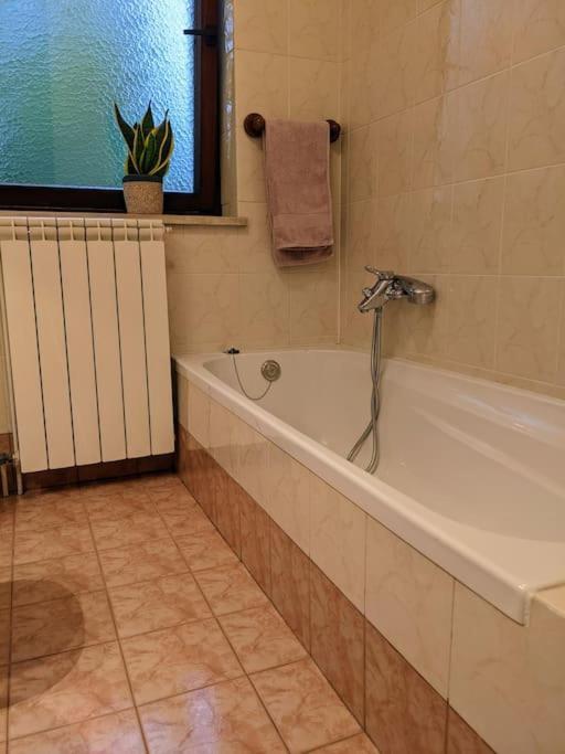 Apartment Kolodvor Dornberk ภายนอก รูปภาพ