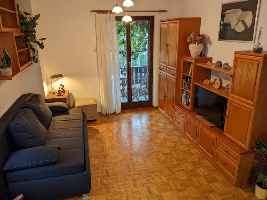 Apartment Kolodvor Dornberk ภายนอก รูปภาพ